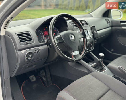 Сірий Фольксваген Гольф, об'ємом двигуна 1.6 л та пробігом 209 тис. км за 5999 $, фото 19 на Automoto.ua