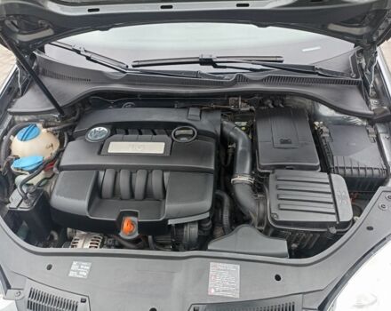 Серый Фольксваген Гольф, объемом двигателя 1.6 л и пробегом 230 тыс. км за 6199 $, фото 4 на Automoto.ua