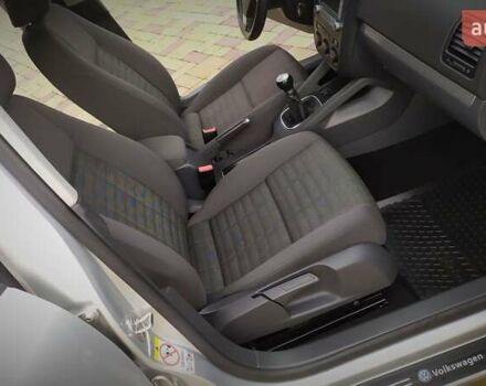 Сірий Фольксваген Гольф, об'ємом двигуна 1.6 л та пробігом 200 тис. км за 6950 $, фото 165 на Automoto.ua