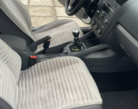 Серый Фольксваген Гольф, объемом двигателя 1.6 л и пробегом 274 тыс. км за 6250 $, фото 12 на Automoto.ua