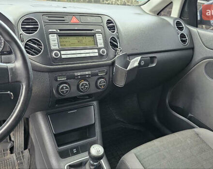 Серый Фольксваген Гольф, объемом двигателя 1.39 л и пробегом 270 тыс. км за 6000 $, фото 10 на Automoto.ua