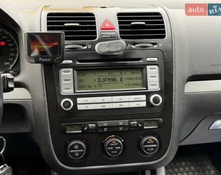 Серый Фольксваген Гольф, объемом двигателя 1.6 л и пробегом 238 тыс. км за 6300 $, фото 21 на Automoto.ua