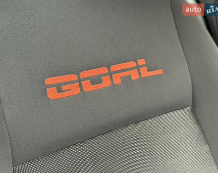 Серый Фольксваген Гольф, объемом двигателя 1.4 л и пробегом 236 тыс. км за 5500 $, фото 10 на Automoto.ua