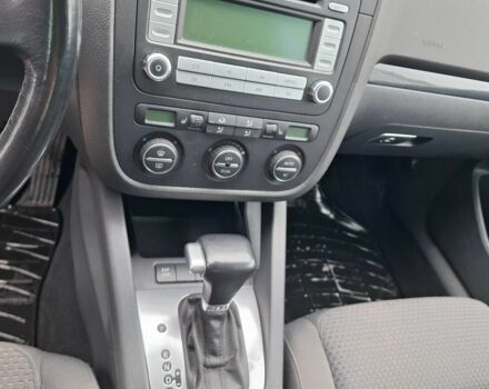 Сірий Фольксваген Гольф, об'ємом двигуна 1.4 л та пробігом 215 тис. км за 6500 $, фото 7 на Automoto.ua