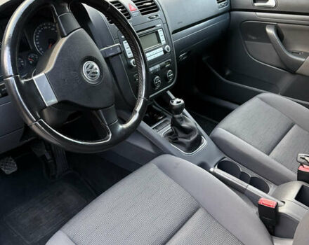 Сірий Фольксваген Гольф, об'ємом двигуна 1.6 л та пробігом 208 тис. км за 6100 $, фото 19 на Automoto.ua