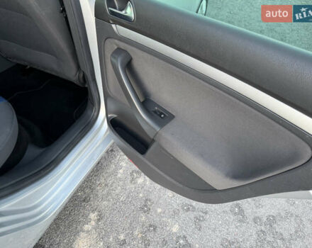 Сірий Фольксваген Гольф, об'ємом двигуна 1.6 л та пробігом 184 тис. км за 8499 $, фото 78 на Automoto.ua