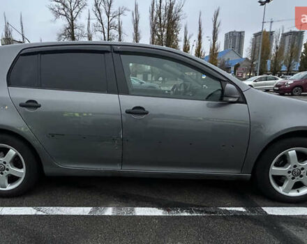 Серый Фольксваген Гольф, объемом двигателя 1.6 л и пробегом 220 тыс. км за 5800 $, фото 1 на Automoto.ua