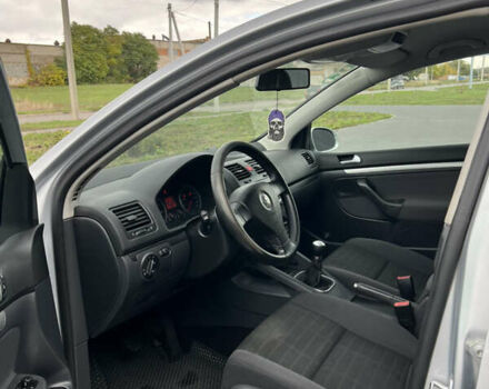 Серый Фольксваген Гольф, объемом двигателя 1.4 л и пробегом 229 тыс. км за 4600 $, фото 12 на Automoto.ua