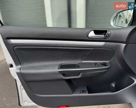 Сірий Фольксваген Гольф, об'ємом двигуна 1.4 л та пробігом 240 тис. км за 5290 $, фото 23 на Automoto.ua