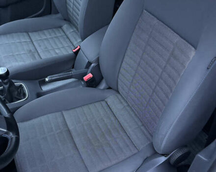 Серый Фольксваген Гольф, объемом двигателя 1.4 л и пробегом 186 тыс. км за 6000 $, фото 16 на Automoto.ua