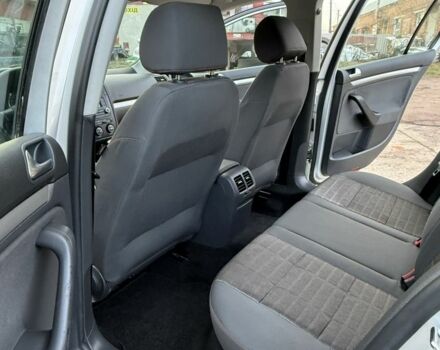 Серый Фольксваген Гольф, объемом двигателя 1.6 л и пробегом 198 тыс. км за 6500 $, фото 17 на Automoto.ua