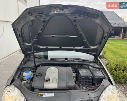 Сірий Фольксваген Гольф, об'ємом двигуна 1.6 л та пробігом 229 тис. км за 4750 $, фото 26 на Automoto.ua