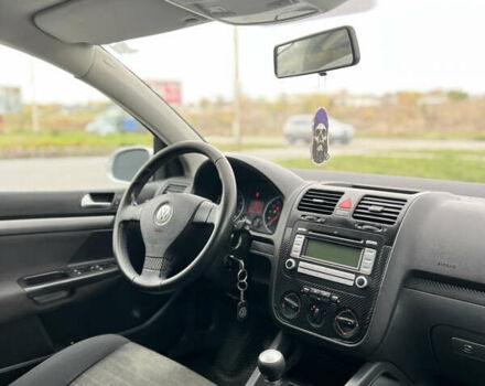 Серый Фольксваген Гольф, объемом двигателя 1.4 л и пробегом 229 тыс. км за 4600 $, фото 14 на Automoto.ua