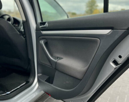 Серый Фольксваген Гольф, объемом двигателя 1.4 л и пробегом 229 тыс. км за 4600 $, фото 17 на Automoto.ua