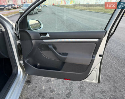 Сірий Фольксваген Гольф, об'ємом двигуна 1.6 л та пробігом 184 тис. км за 8499 $, фото 75 на Automoto.ua