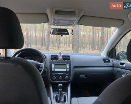 Серый Фольксваген Гольф, объемом двигателя 1.6 л и пробегом 235 тыс. км за 6500 $, фото 13 на Automoto.ua