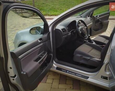 Сірий Фольксваген Гольф, об'ємом двигуна 1.6 л та пробігом 200 тис. км за 6950 $, фото 114 на Automoto.ua