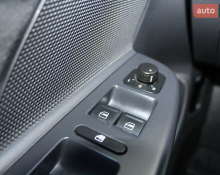 Серый Фольксваген Гольф, объемом двигателя 1.6 л и пробегом 195 тыс. км за 5990 $, фото 43 на Automoto.ua