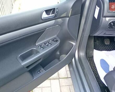 Серый Фольксваген Гольф, объемом двигателя 1.6 л и пробегом 238 тыс. км за 6300 $, фото 14 на Automoto.ua