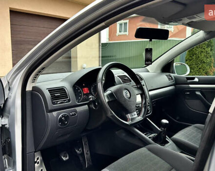 Серый Фольксваген Гольф, объемом двигателя 1.6 л и пробегом 178 тыс. км за 6556 $, фото 48 на Automoto.ua