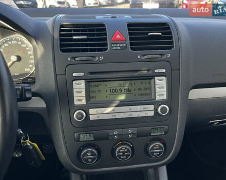 Сірий Фольксваген Гольф, об'ємом двигуна 1.4 л та пробігом 184 тис. км за 4899 $, фото 14 на Automoto.ua