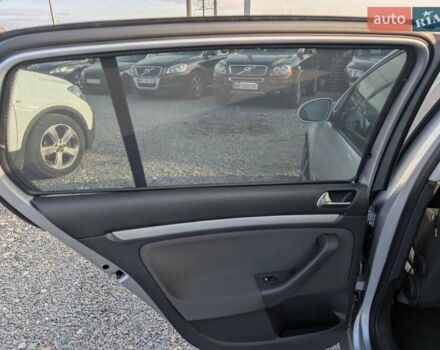 Серый Фольксваген Гольф, объемом двигателя 1.6 л и пробегом 244 тыс. км за 5950 $, фото 32 на Automoto.ua