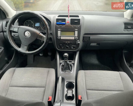 Сірий Фольксваген Гольф, об'ємом двигуна 1.9 л та пробігом 220 тис. км за 5899 $, фото 11 на Automoto.ua