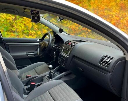 Серый Фольксваген Гольф, объемом двигателя 1.4 л и пробегом 233 тыс. км за 4999 $, фото 5 на Automoto.ua