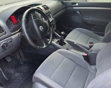 Фольксваген Гольф 2007 у Вінниці на Automoto.ua Сірий Фольксваген Гольф, об'ємом двигуна 1.6 л та пробігом 148 тис. км за 4999 $, фото 9 на Automoto.ua