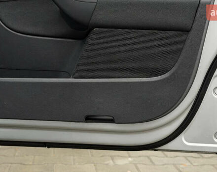 Серый Фольксваген Гольф, объемом двигателя 1.4 л и пробегом 239 тыс. км за 5150 $, фото 32 на Automoto.ua