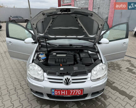 Серый Фольксваген Гольф, объемом двигателя 1.6 л и пробегом 212 тыс. км за 6450 $, фото 47 на Automoto.ua