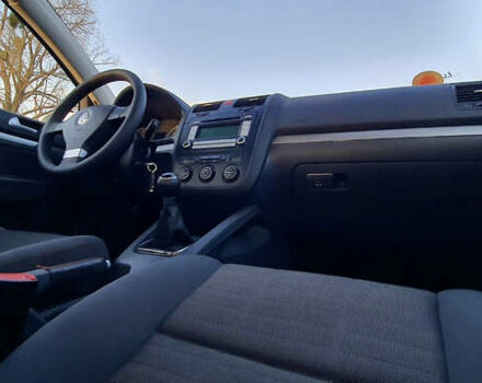 Сірий Фольксваген Гольф, об'ємом двигуна 1.6 л та пробігом 188 тис. км за 5350 $, фото 11 на Automoto.ua