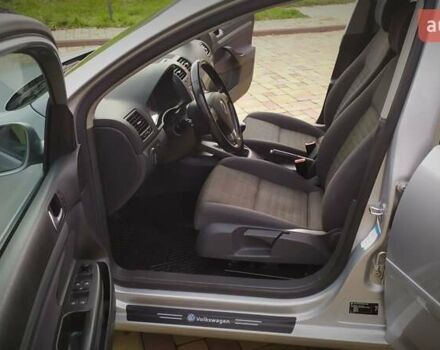 Сірий Фольксваген Гольф, об'ємом двигуна 1.6 л та пробігом 200 тис. км за 6950 $, фото 162 на Automoto.ua