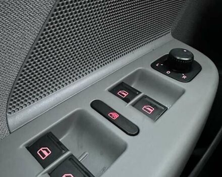 Серый Фольксваген Гольф, объемом двигателя 1.4 л и пробегом 233 тыс. км за 6750 $, фото 21 на Automoto.ua