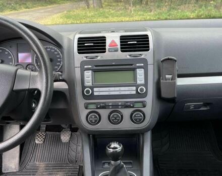 Серый Фольксваген Гольф, объемом двигателя 1.4 л и пробегом 204 тыс. км за 5400 $, фото 4 на Automoto.ua