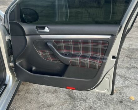 Серый Фольксваген Гольф, объемом двигателя 2 л и пробегом 222 тыс. км за 9000 $, фото 2 на Automoto.ua