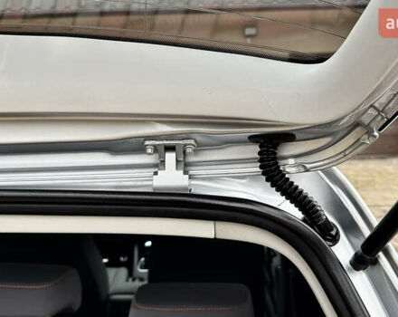 Серый Фольксваген Гольф, объемом двигателя 1.6 л и пробегом 178 тыс. км за 6556 $, фото 24 на Automoto.ua