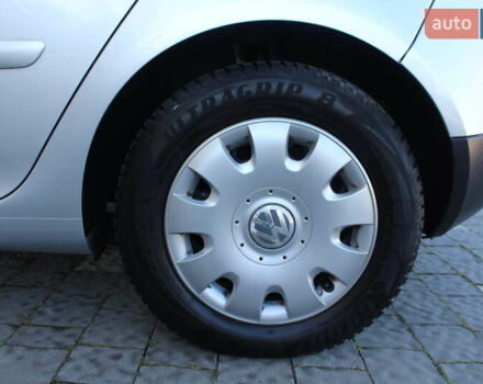 Серый Фольксваген Гольф, объемом двигателя 1.6 л и пробегом 195 тыс. км за 5990 $, фото 82 на Automoto.ua