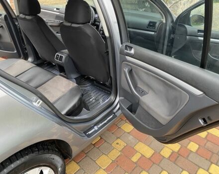 Сірий Фольксваген Гольф, об'ємом двигуна 1.4 л та пробігом 270 тис. км за 4100 $, фото 17 на Automoto.ua