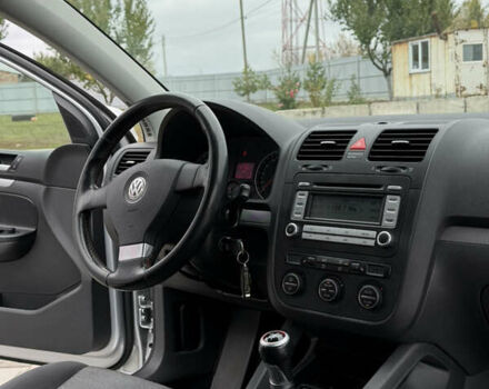 Серый Фольксваген Гольф, объемом двигателя 1.6 л и пробегом 212 тыс. км за 6450 $, фото 36 на Automoto.ua