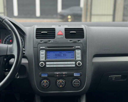 Сірий Фольксваген Гольф, об'ємом двигуна 1.6 л та пробігом 229 тис. км за 4750 $, фото 17 на Automoto.ua