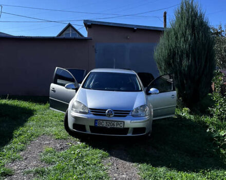 Фольксваген Гольф 2007 в Дрогобыче на Automoto.ua Серый Фольксваген Гольф, объемом двигателя 1.6 л и пробегом 234 тыс. км за 5700 $, фото 2 на Automoto.ua