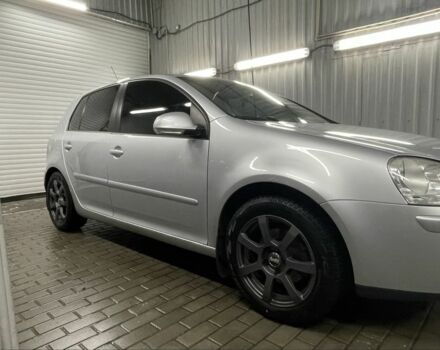 Серый Фольксваген Гольф, объемом двигателя 1.6 л и пробегом 274 тыс. км за 6250 $, фото 1 на Automoto.ua