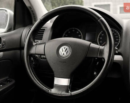 Серый Фольксваген Гольф, объемом двигателя 1.4 л и пробегом 239 тыс. км за 5150 $, фото 17 на Automoto.ua