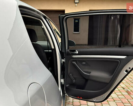 Серый Фольксваген Гольф, объемом двигателя 1.6 л и пробегом 178 тыс. км за 6556 $, фото 41 на Automoto.ua