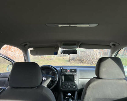 Серый Фольксваген Гольф, объемом двигателя 1.6 л и пробегом 219 тыс. км за 4650 $, фото 18 на Automoto.ua