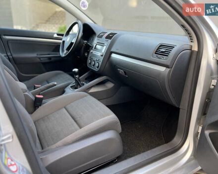 Сірий Фольксваген Гольф, об'ємом двигуна 1.4 л та пробігом 185 тис. км за 6450 $, фото 101 на Automoto.ua