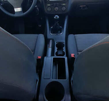 Сірий Фольксваген Гольф, об'ємом двигуна 1.6 л та пробігом 188 тис. км за 5350 $, фото 6 на Automoto.ua