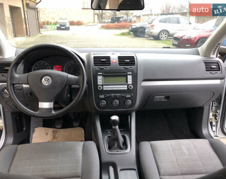 Сірий Фольксваген Гольф, об'ємом двигуна 1.6 л та пробігом 256 тис. км за 5999 $, фото 13 на Automoto.ua