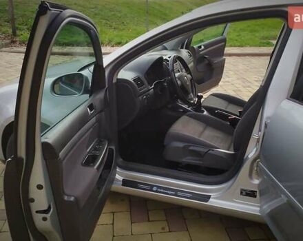 Сірий Фольксваген Гольф, об'ємом двигуна 1.6 л та пробігом 200 тис. км за 6950 $, фото 160 на Automoto.ua
